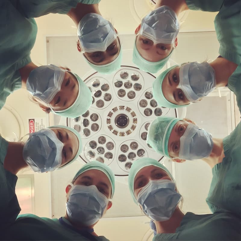 Cover for medcare-toi-uu-trai-nghiem-benh-nhan